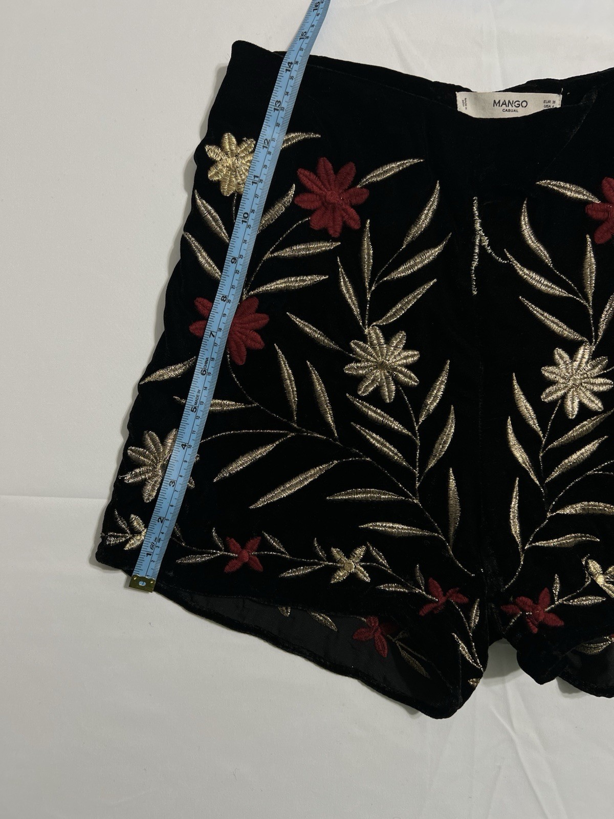 Mango Women’s Black Velvet Floral Embroidered Shorts Size S Rare collection Used image 6