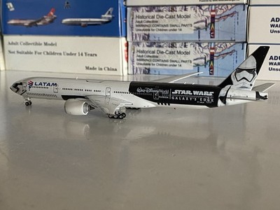 Phoenix Models LATAM Boeing 777-300ER 1:400 PT-MUA PH404311 Star Wars