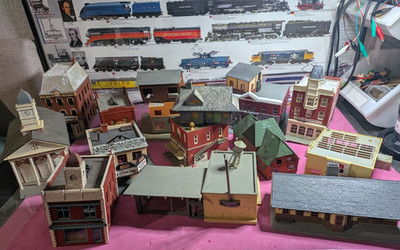Bachmann HO 1:87 Scale Model Railroad Building Lot Plastic Freestanding