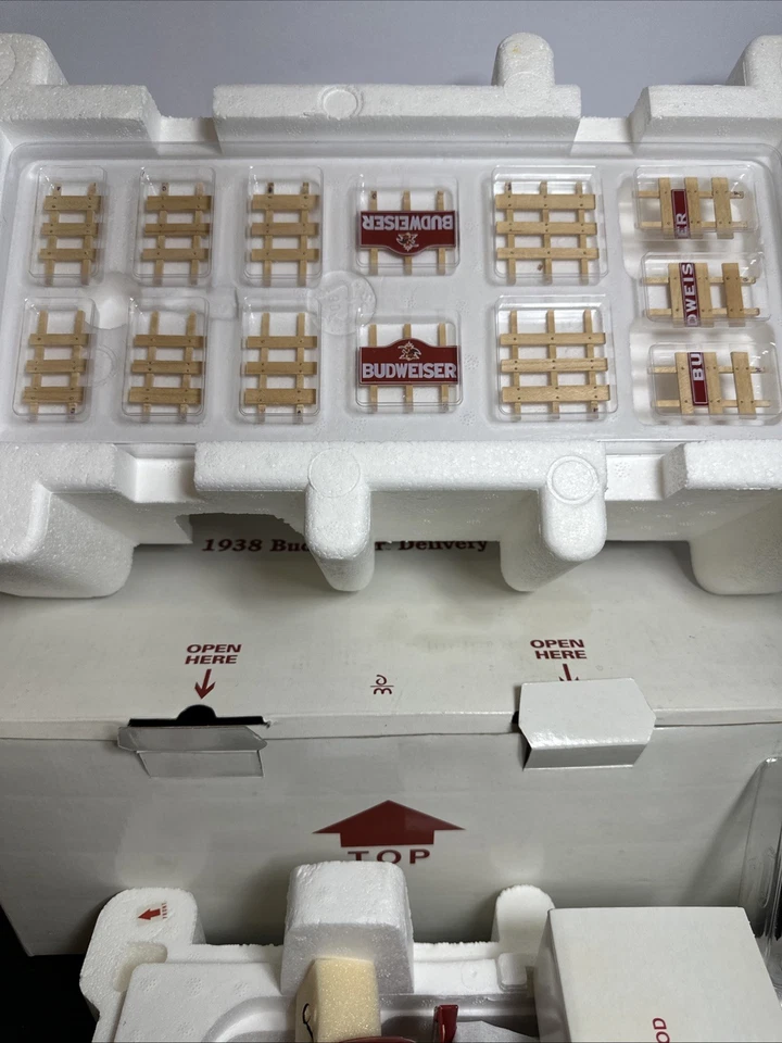 Danbury Mint Diecast 1938 GMC Budweiser Delivery Truck Model 1/24 Scale NIB - Image 3 of 4