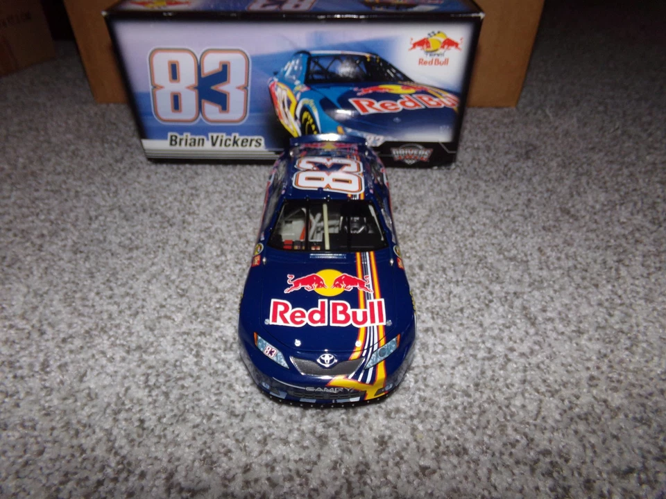1/24 BRIAN VICKERS #83 RED BULL  2007 ACTION NASCAR DIECAST - Image 2 of 4