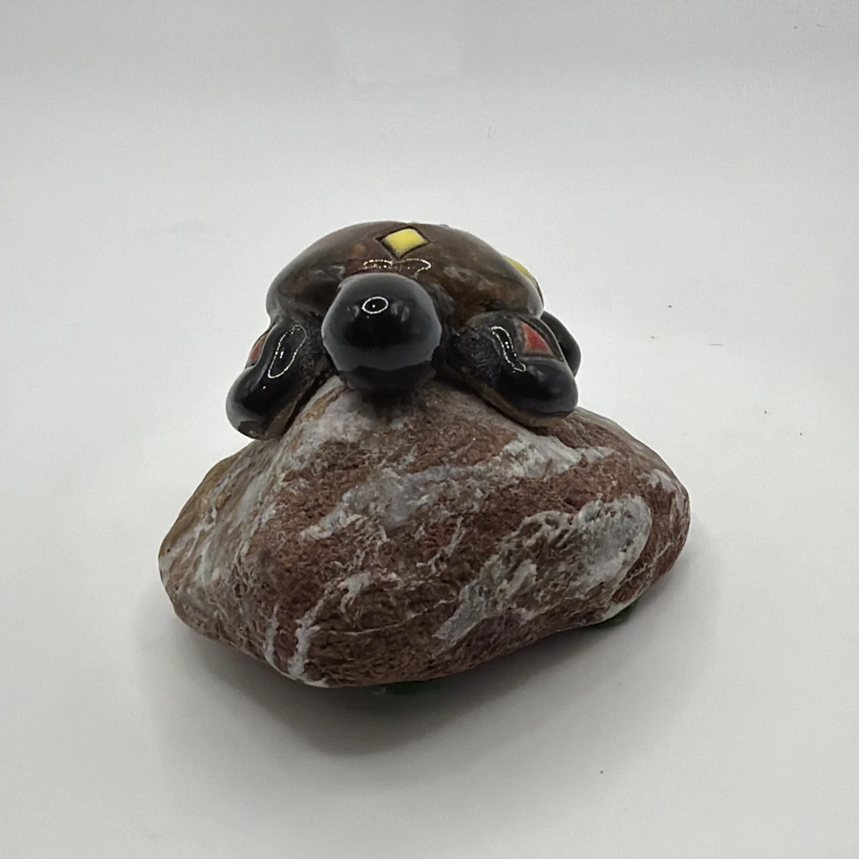 Gemstone Turtle Figurine Obsidian Base Crystal Specimen On Red Quartz Agate Rock - Image 3 of 4