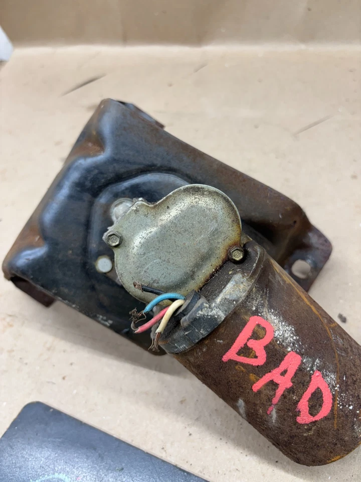 1978 年福特 BRONCO F100 F150 F250 F350 WINDSHIELD WIPER MOTOR 非工作核心 — 第 3/4 张图片
