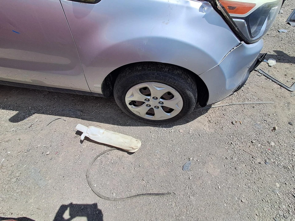 Brazo de control inferior delantero derecho usado delantero se adapta a: Kia Soul 2014 delantero derecho L Foto 2 de 4