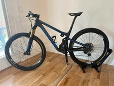 Pivot Mach 4 sl axs mountain bike Fox Live Valve