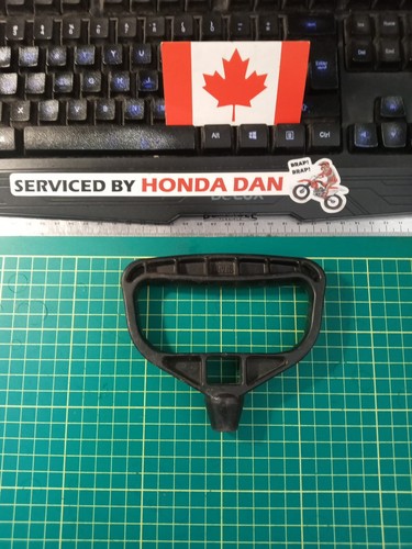 Snowmobile/ Snowblower Recoil Handle Used As Is No Cracks Universal Fitment - Picture 4 of 10