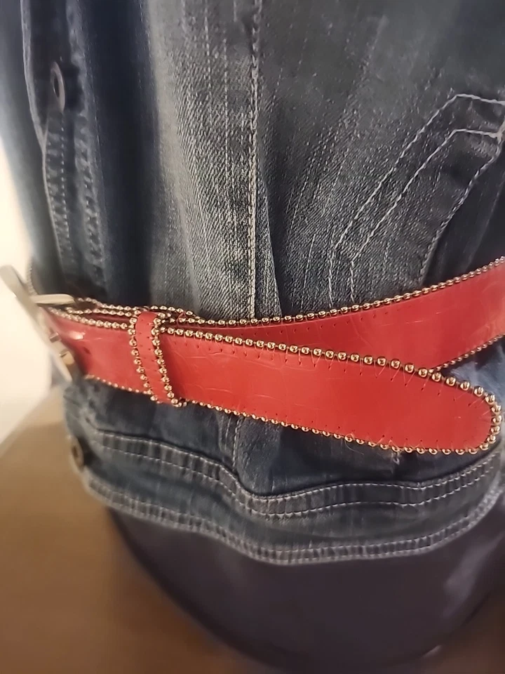 Cinturón de cuero genuino Guess con logotipo adornado talla M Foto 3 de 4