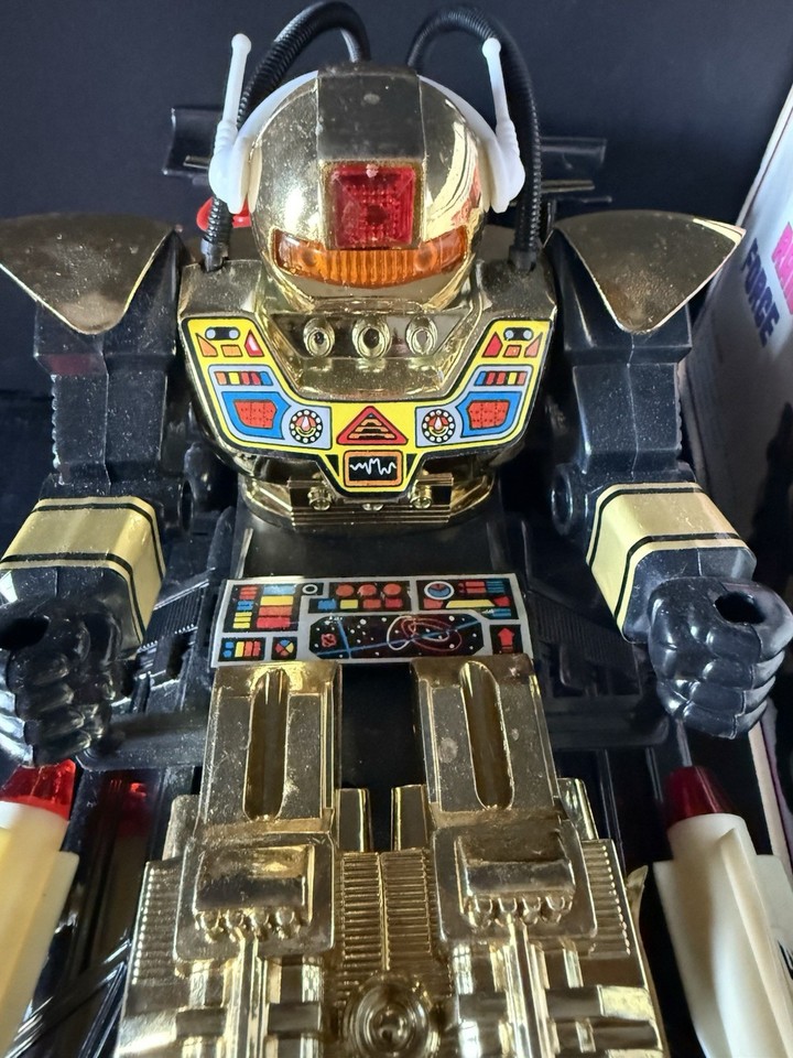 ROBOT COSMIC ( Spaces Car) BATTERY OPERATED - FONCTIONNE - 1980 - EUR 10,00 - FR
