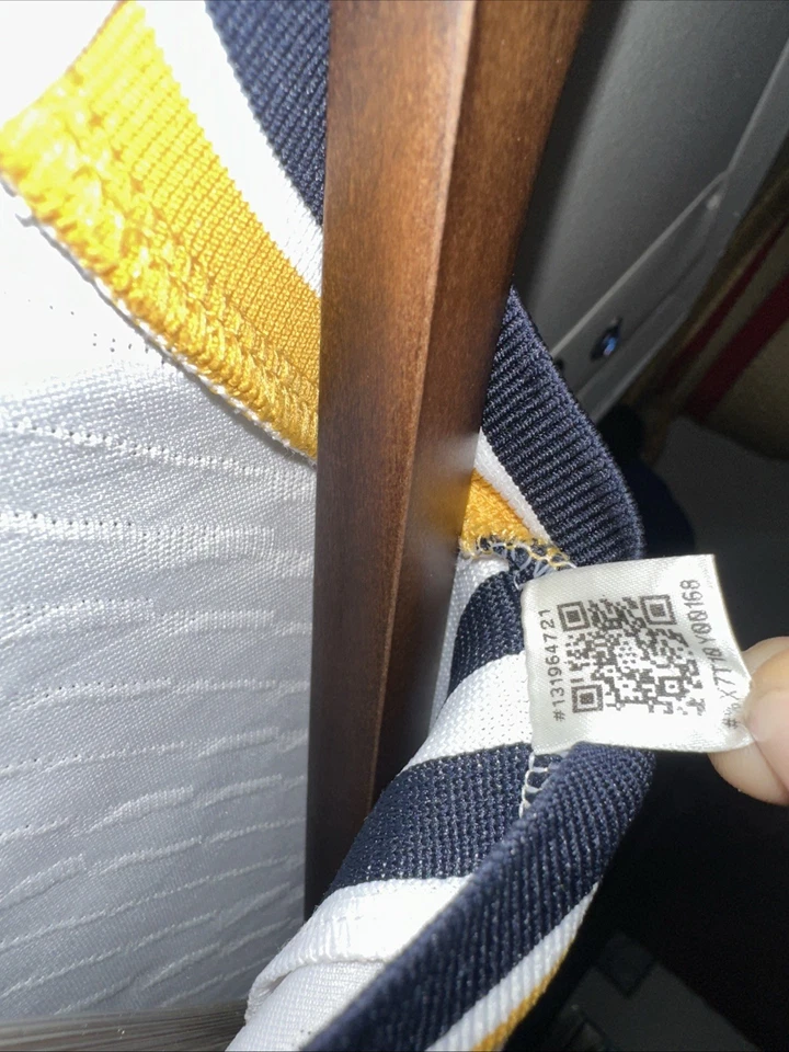 adidas Real Madrid 23/24 Home Jersey Authentic, Size Medium , #5 Jude Bellingham - Image 3 of 4