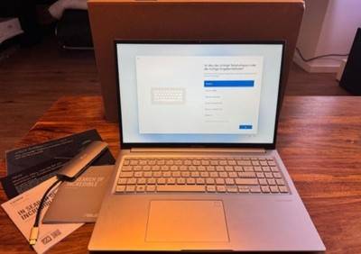 Laptop/Notebook ASUS VivoBook M1605X Ryzen 9 7940HS 16GB 1TB SSD Win11 Silber