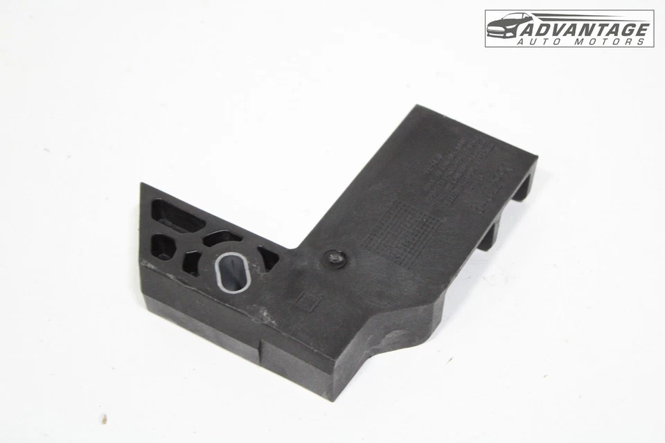 GMC SIERRA 2500 HD 2020-2025 doble cabina abrazadera de retención de batería OEM Foto 3 de 4