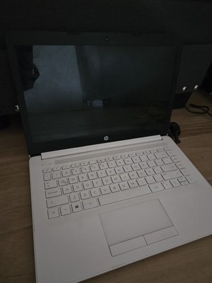 Laptop HP 14'' CM0036LA