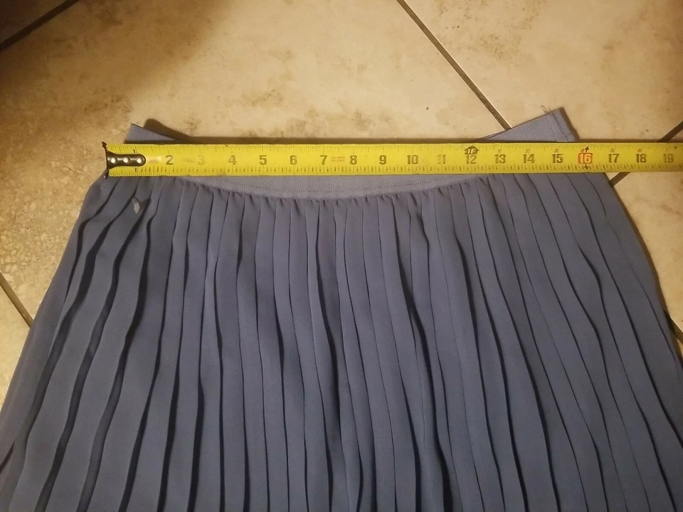 Falda plisada LC Lauren Conrad para mujer esquema azul bonita en pliegues en capas talla M Foto 4 de 4