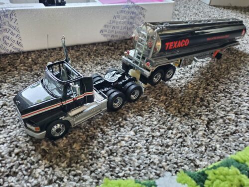 Franklin Mint " The Ultimate" Texaco CH613 Mack Tanker Truck 1:43 Mack CH613