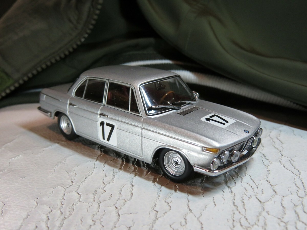 BMW 2000 ti 24h Spa 1966 ミニカーミニチャンプス1/43 1/43 Minichamps BMW 2000 TI #17 Winner 24H Spa (1966