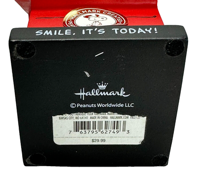 Hallmark Peanuts Snoopy Smile Its Today Perpetual Calendar Doghouse for  sale online | eBay