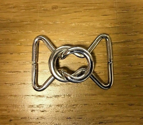 interlocking clasp buckle