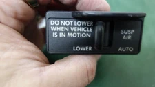 Freightliner SUSP AIR Switch 3270-3