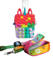 3D Unicorn Little Girls Crossbody Adjustable Strap Zipper Purse, Silicone 5.5"H