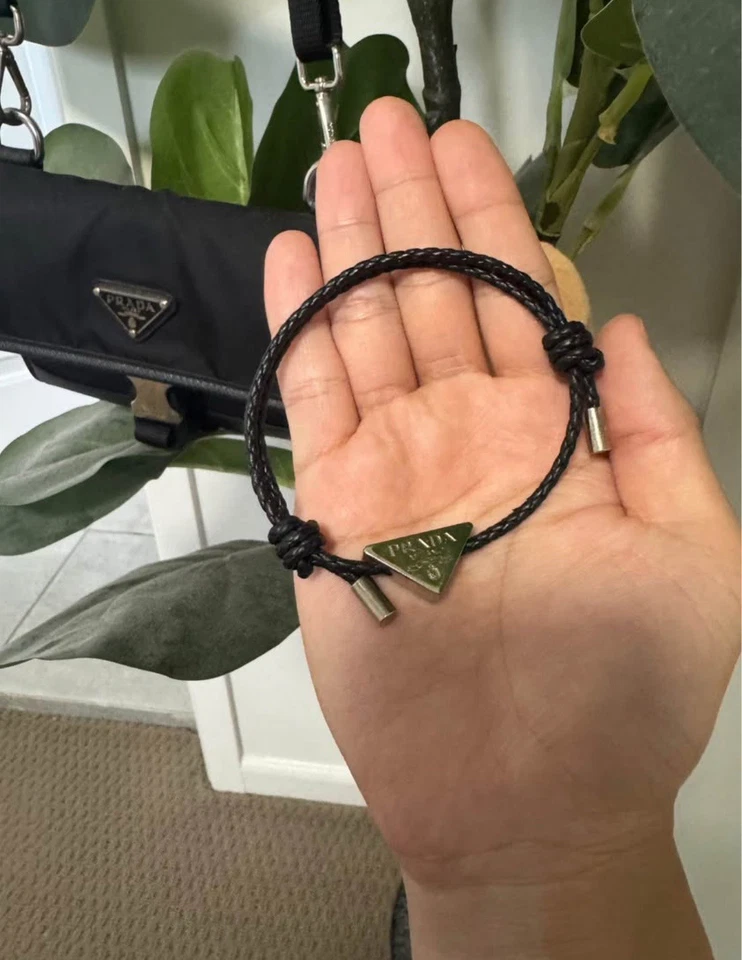 Pulsera Prada Foto 2 de 3