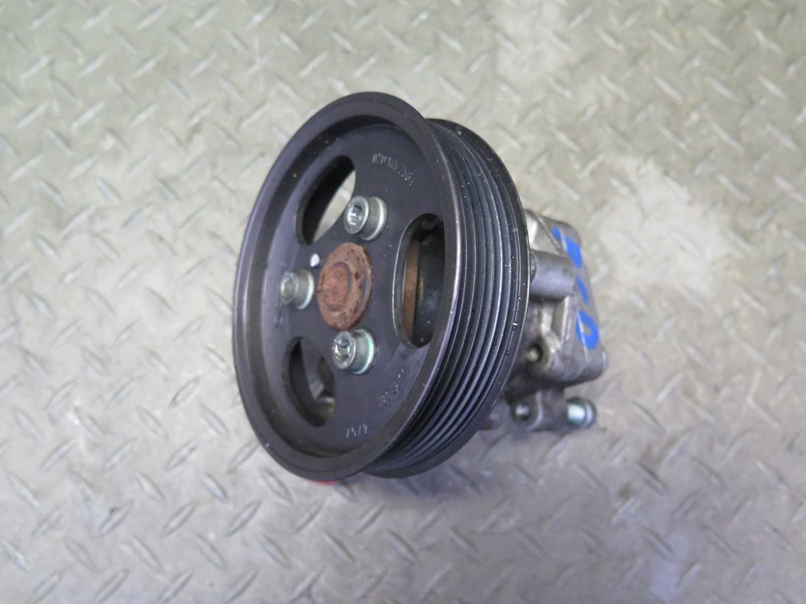 2006-2012 BENTLEY FLYING SPUR 6.0L ENGINE POWER STEERING PUMP W/ PULLEY
