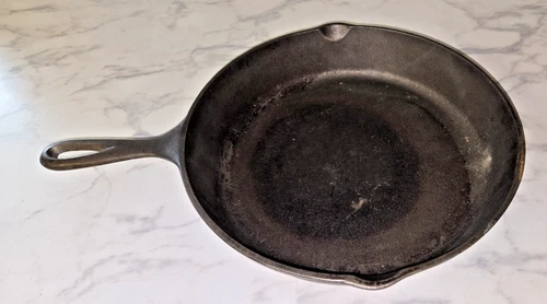 Vintage Lodge #10 SK "D" 3-Notch Cast Iron Skillet with Heat Ring
