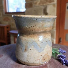 Studio Art Pottery Vase 3.5" Planter Handleless 11oz Cup Tan Brown Blue Chevron 