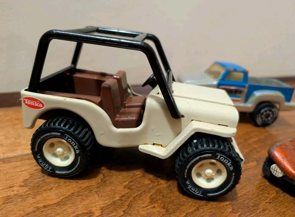 Camiones Tonka de colección juguetes Jeep jaula antivuelco rojo duna buggy camión azul 1979 usado años 80 Foto 2 de 4