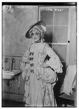 Augette Foret,clothing,costumes,dresses,hats,wigs,portraits,Bain News Service