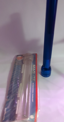 Maglite Flashlight 4D Cell Blue New LED & GLASS Lens, 14.75 " New - Picture 2 of 9