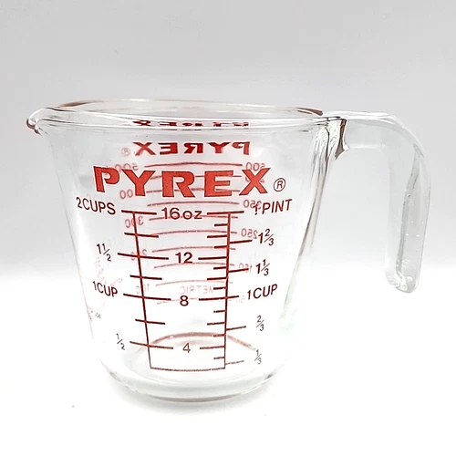 PYREX - 516 - 2 Cup - Glass Measuring Cup Red Lettering Open Handle Vintage