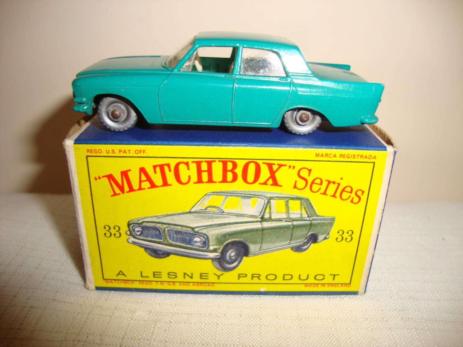 マッチボックスNo.33FORD ZEPHYR s-l400.jpg