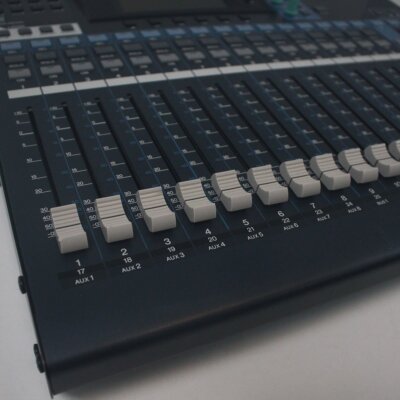 YAMAHA O1V/96 Digital Mixing Console | eBay