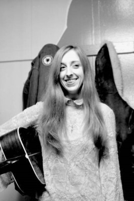 Judee Schwelle posiert für ein Portrait 1972 MUSIK 4x6 FOTO