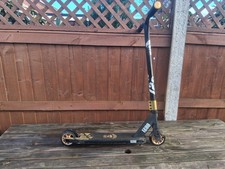 Blindside 1200 Stunt Scooter Black and Gold with Pegs