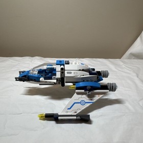 LEGO Galaxy Squad Swarm Interceptor (70701) Complete Set w/ Minifigures + Manual