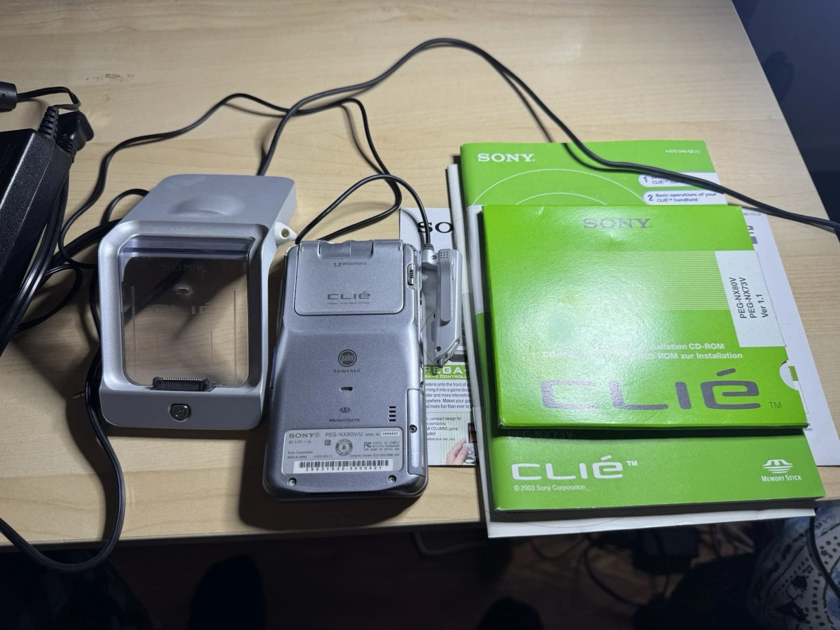 Sony Clié PEG-T675C – PDA Palm OS – Batterie Neuve Installée – Fonctionnel