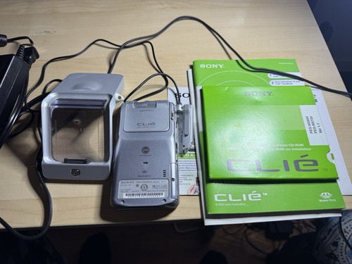 Sony Clie Handheld Palm OS 5.0 - Argent - Très bon état (PEG-NX80V) - Photo 1 sur 3