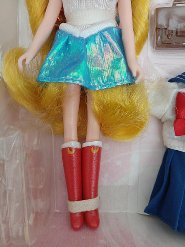Bandai Sailor Moon Mini Collection Sailor Moon 2000 Doll Figure - Kawaii - Picture 4 of 16