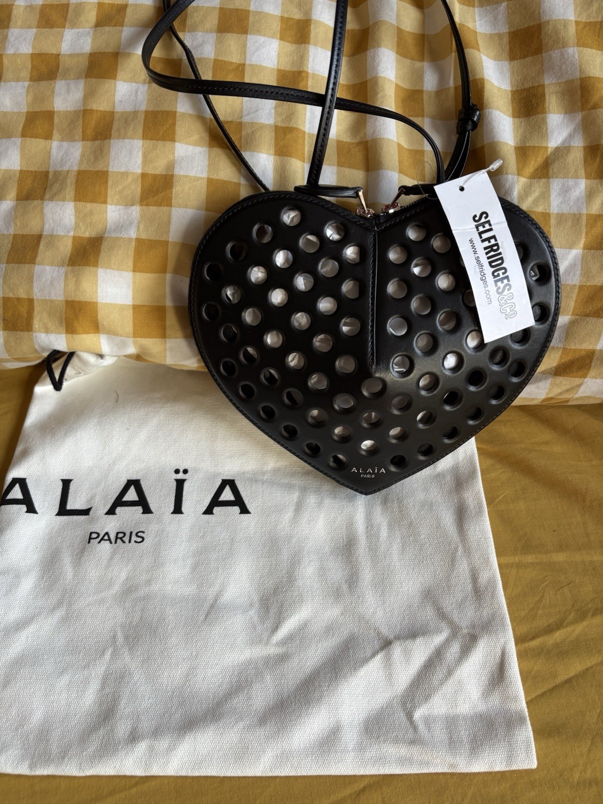 ALAÏA Le Coeur Perforated Cross body Bag image 2