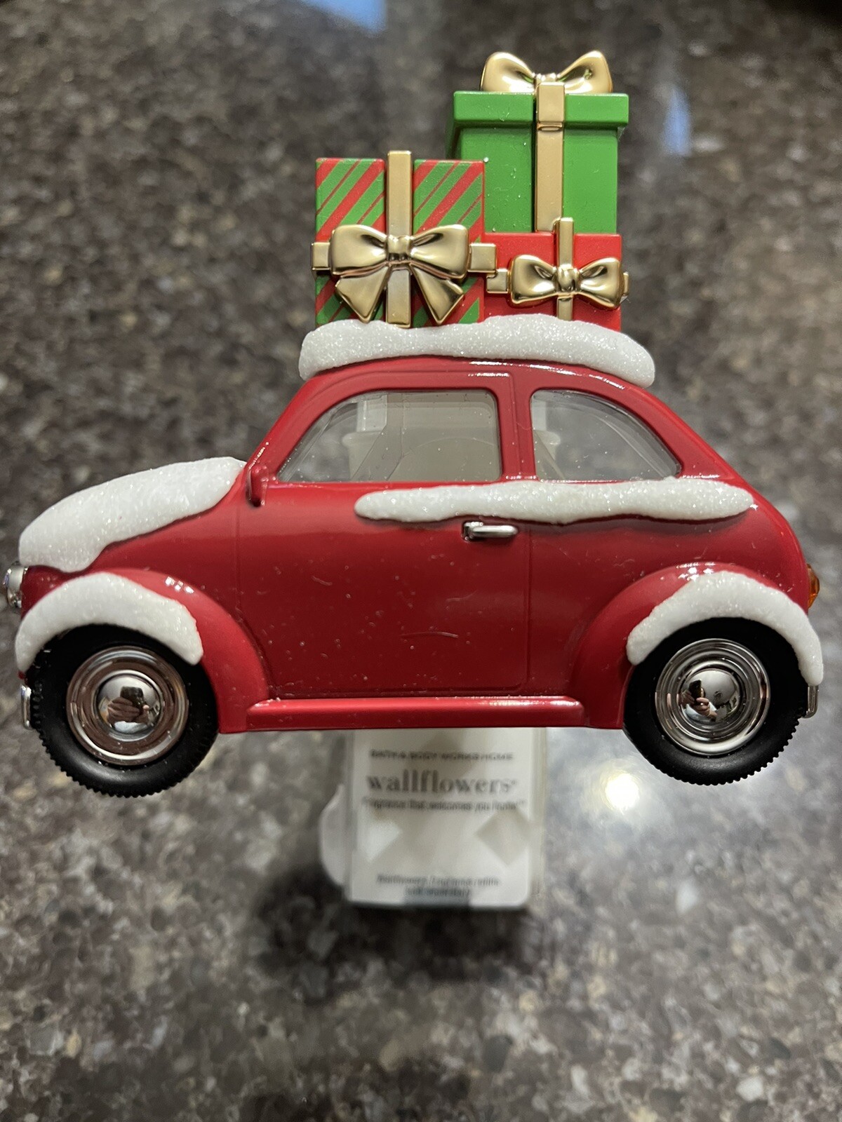 NWT Bath & Body Works Red Christmas Car W/Presents Wallflower Plug In-image