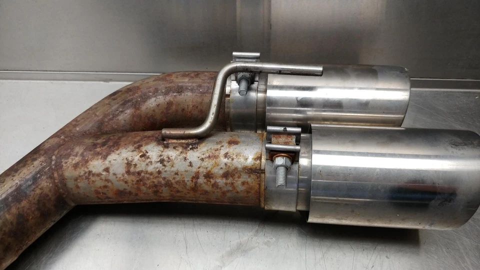 Chevrolet Camaro SS 2023 mercado de accesorios/tubos de escape personalizados con puntas Foto 4 de 4