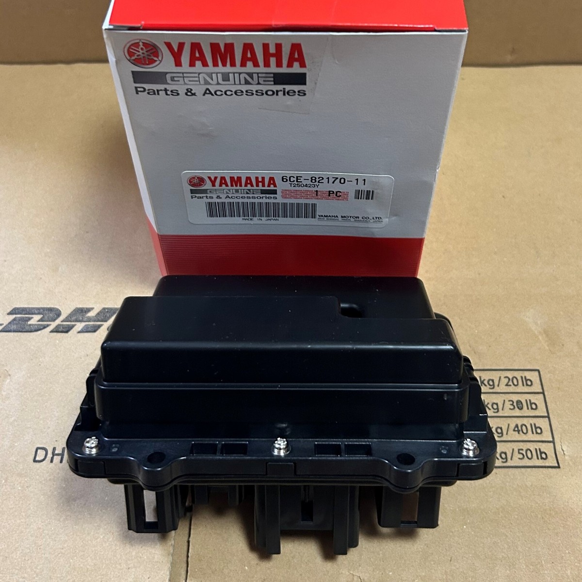 NEW】Yamaha Genuine 2016-2022 Outboard 250HP 300HP Fuse Box Assy