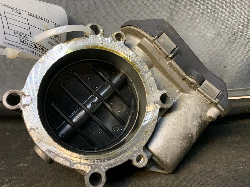 Fits 2008-2010 Volkswagen Passat Throttle Body/Valve Assembly OEM#:03H133062C Foto 2 de 4