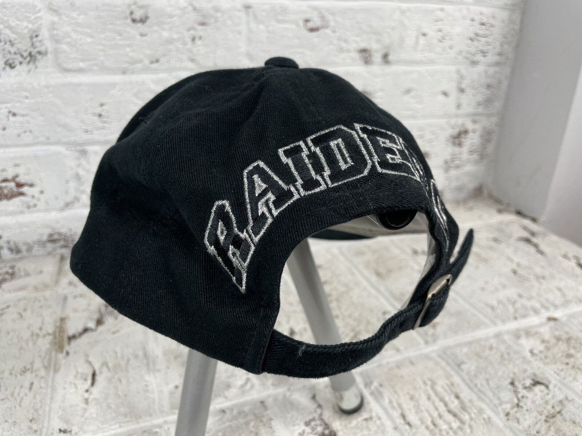 Vintage 90s Oakland Raiders Logo Spell out American Needle