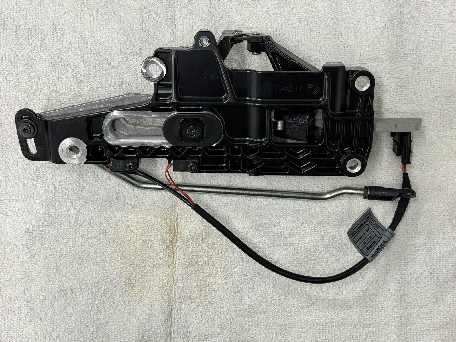 Genuine Aston Martin Auto Latch Kit Left Hand OEM # 4G43-L51270-AA