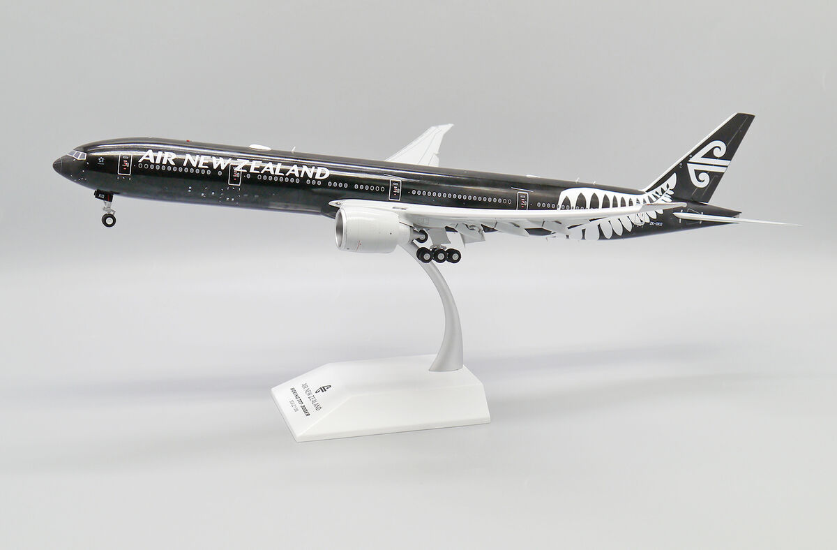 1:200 JC Wings Air New Zealand Boeing 777-300ER Passenger 1:200 JC Wings Air New Zealand Boeing 777-300ER Passenger