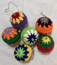 NUOVO 6 palline di Natale all'uncinetto a mano decorazione ornamenti paillettes regalo Y