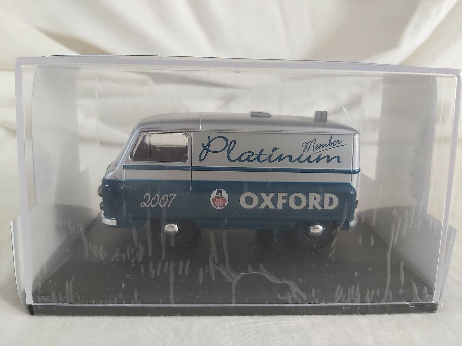 VANS Furgone Oxford scala 1:43 Morris J2 "2007 edizione platino