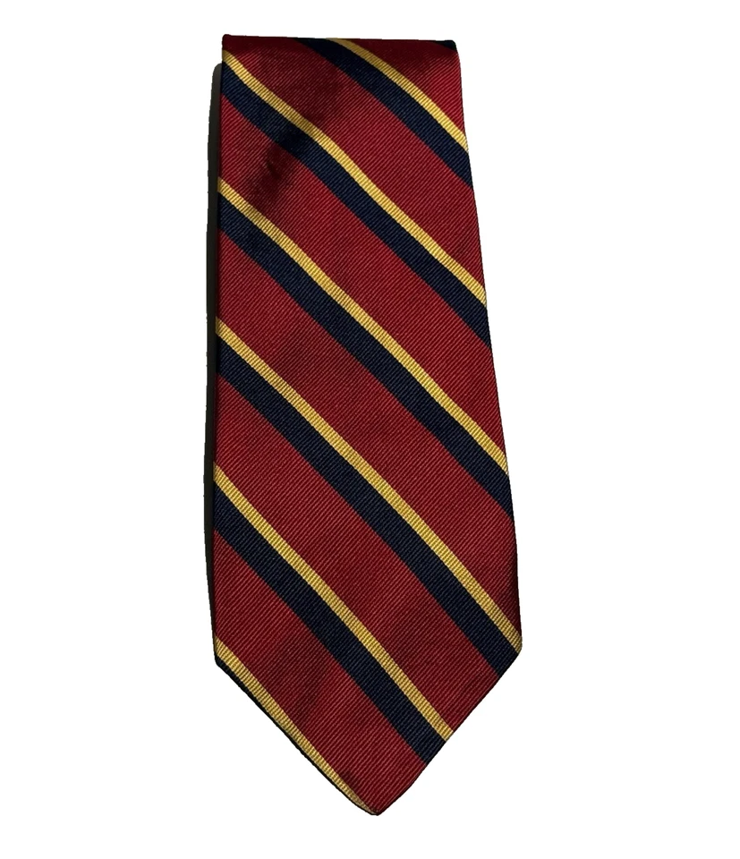 Gravata Vintage Brooks Brothers MAKERS EUA, Vermelha com Listras Amarelas Azuis, Seda Repp - Imagem 2 de 4
